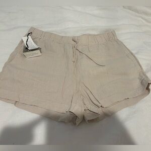 Aritizia Babaton Linen Shorts